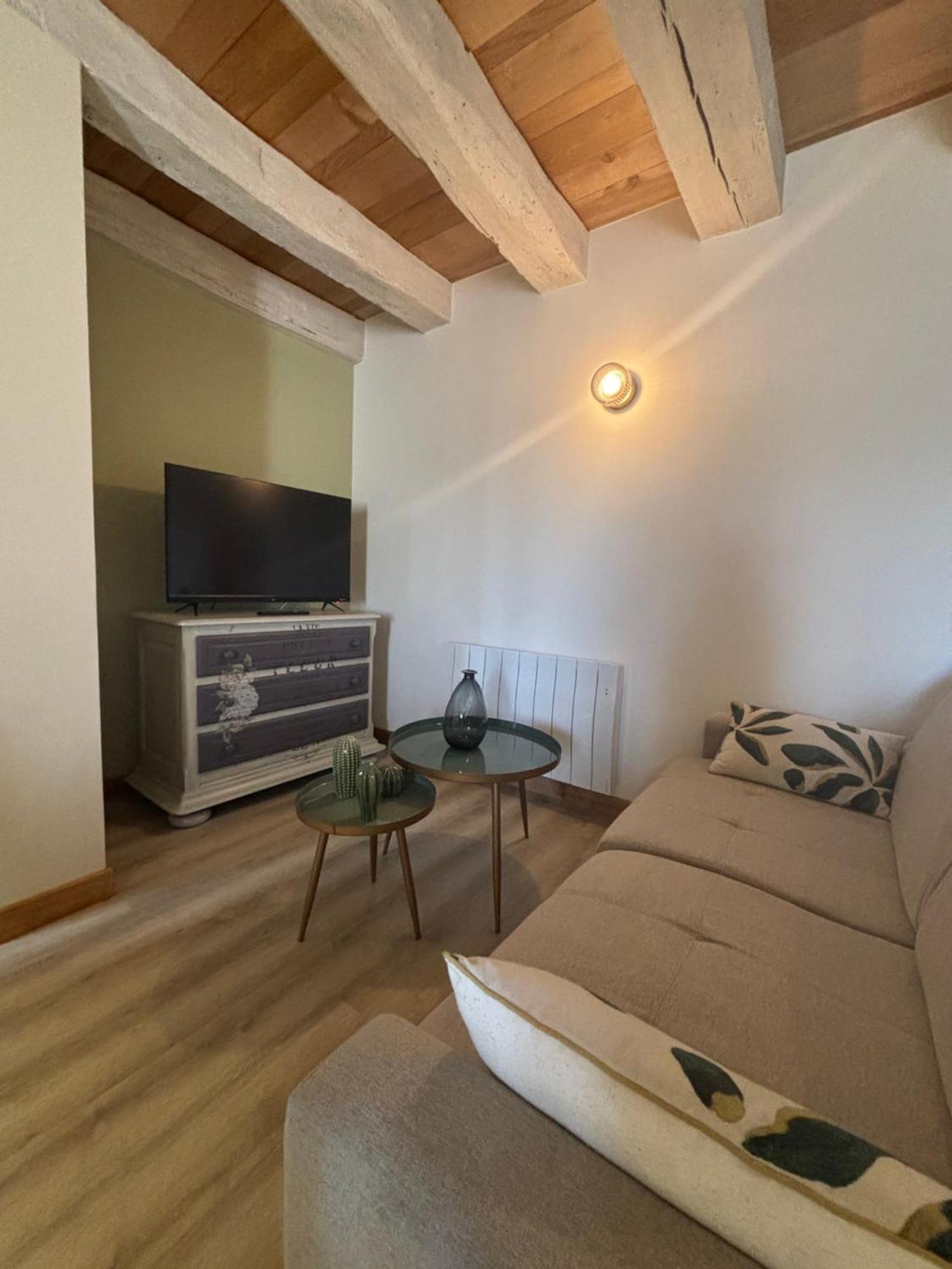 Apartment Mesnil Montrivaut *