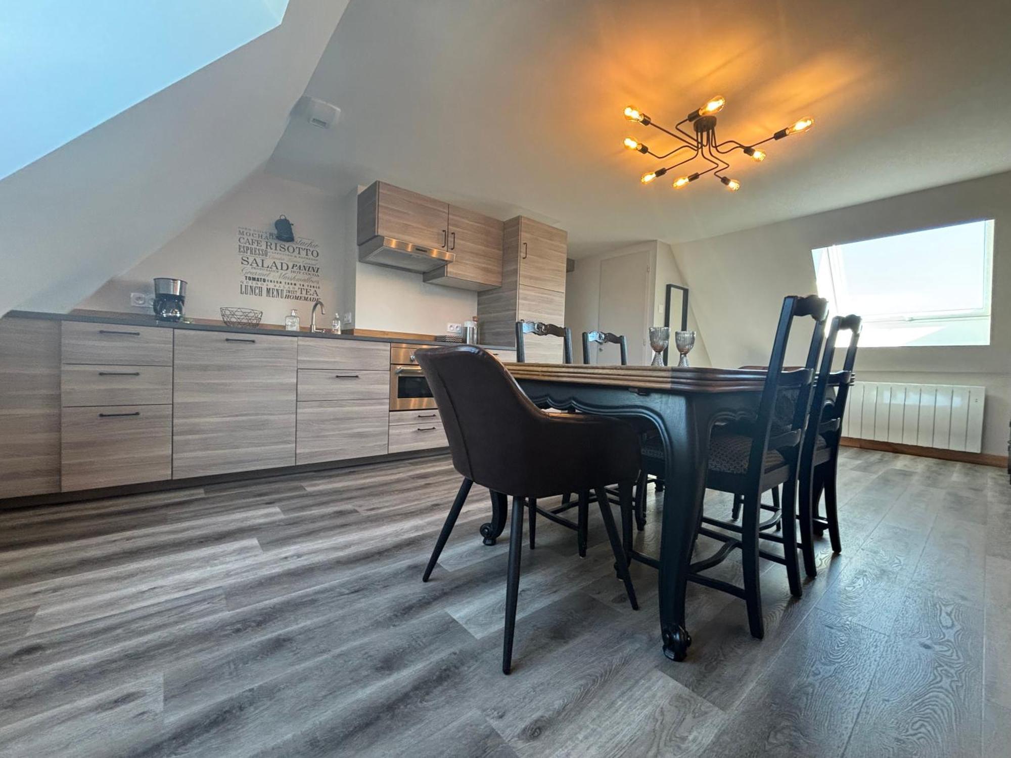 Mesnil Montrivaut Apartment