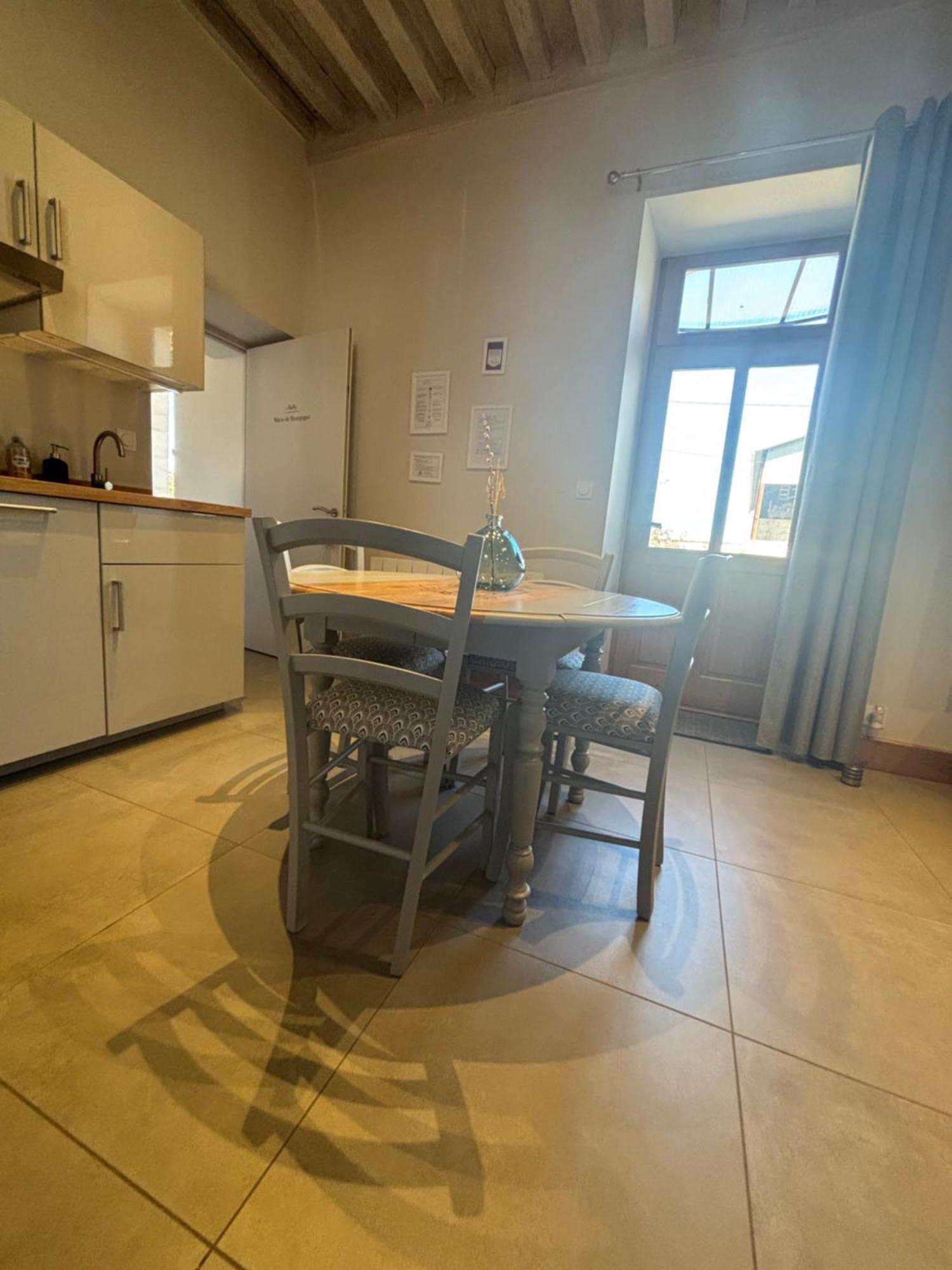 Mesnil Montrivaut Apartment Vievigne